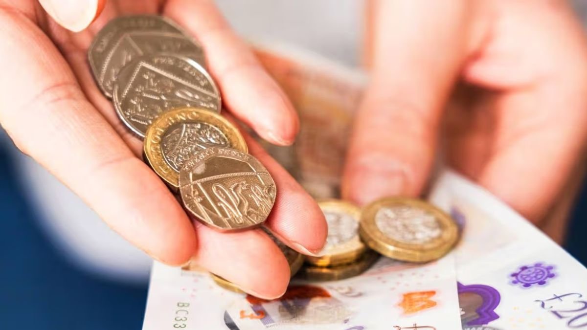 UK Minimum Wage Increase 2026 – New Pay Rates, Start Date & What It Means for Workers